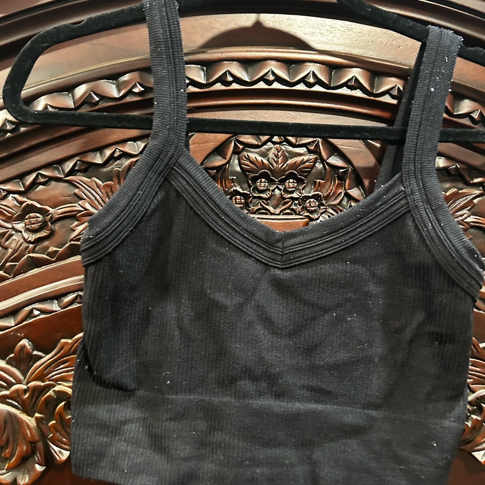 Stylish Black Ribbed Tank Top